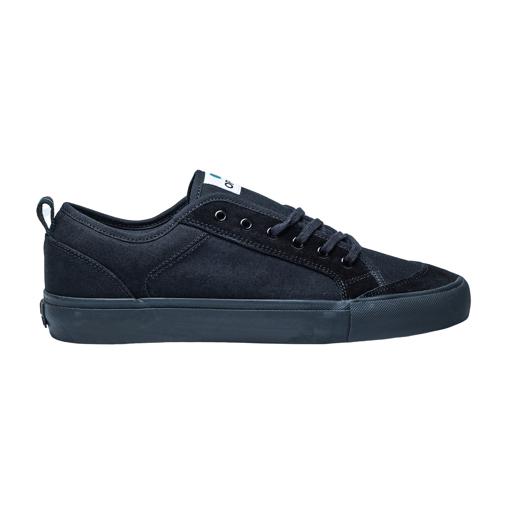 Courtside Low Black Black – Opus Footwear